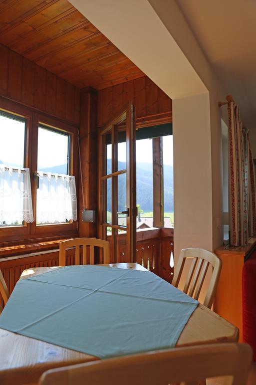 Appartementhaus Wehrenfennig Gosau Ruang foto