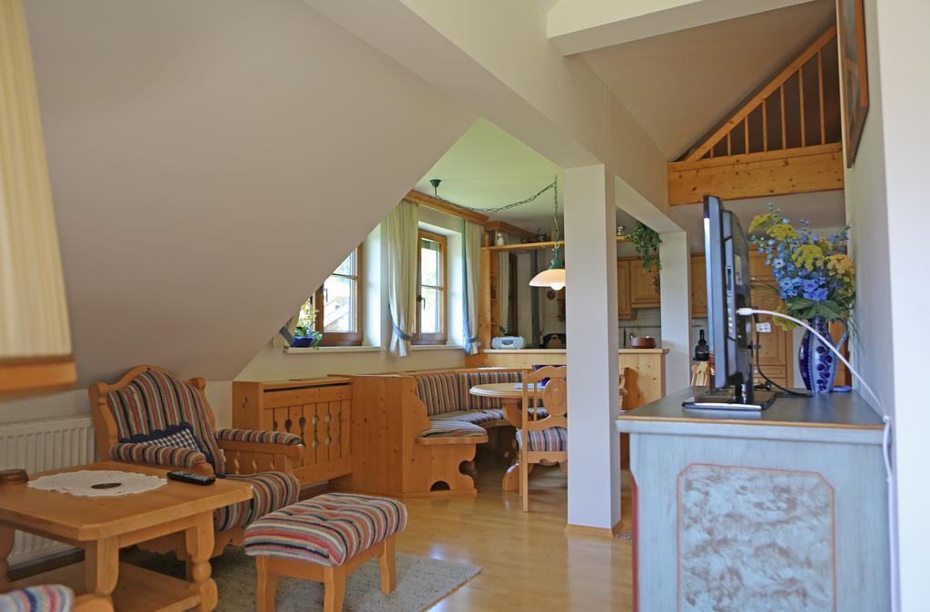Appartementhaus Wehrenfennig Gosau Ruang foto
